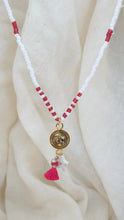 Afbeelding in Gallery-weergave laden, White star necklace
