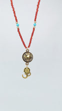 Afbeelding in Gallery-weergave laden, Lotus ohm necklace
